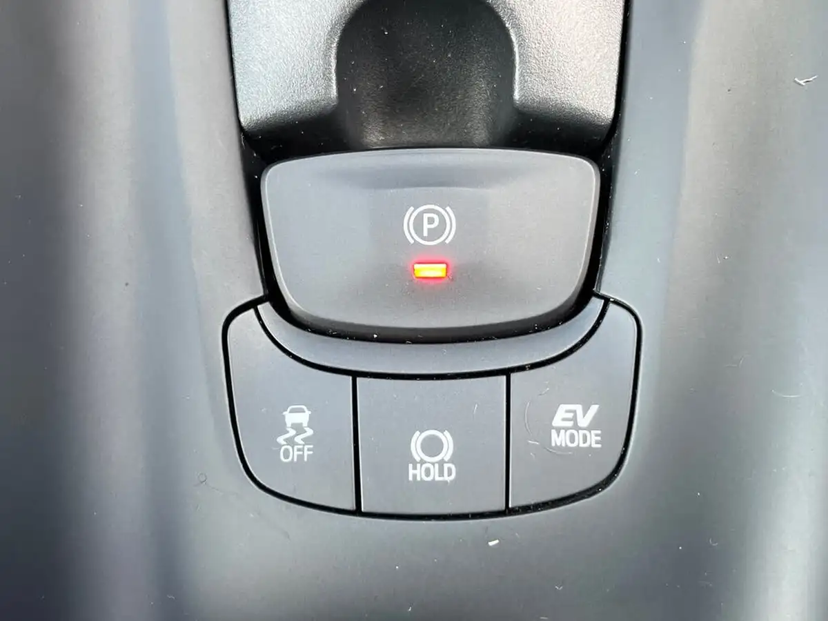 2021-toyota-c-hr-18-vvt-i-icon-big-49