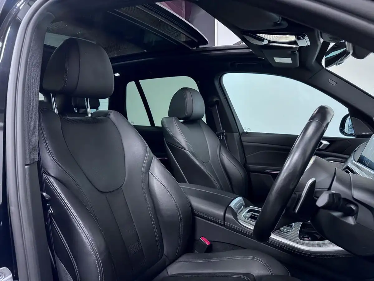2021-bmw-x5-44-m50i-big-28