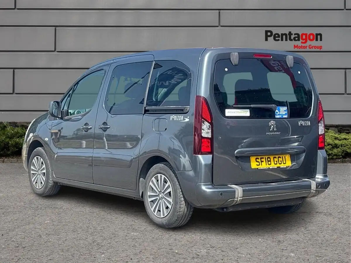 2018-peugeot-partner-big-1