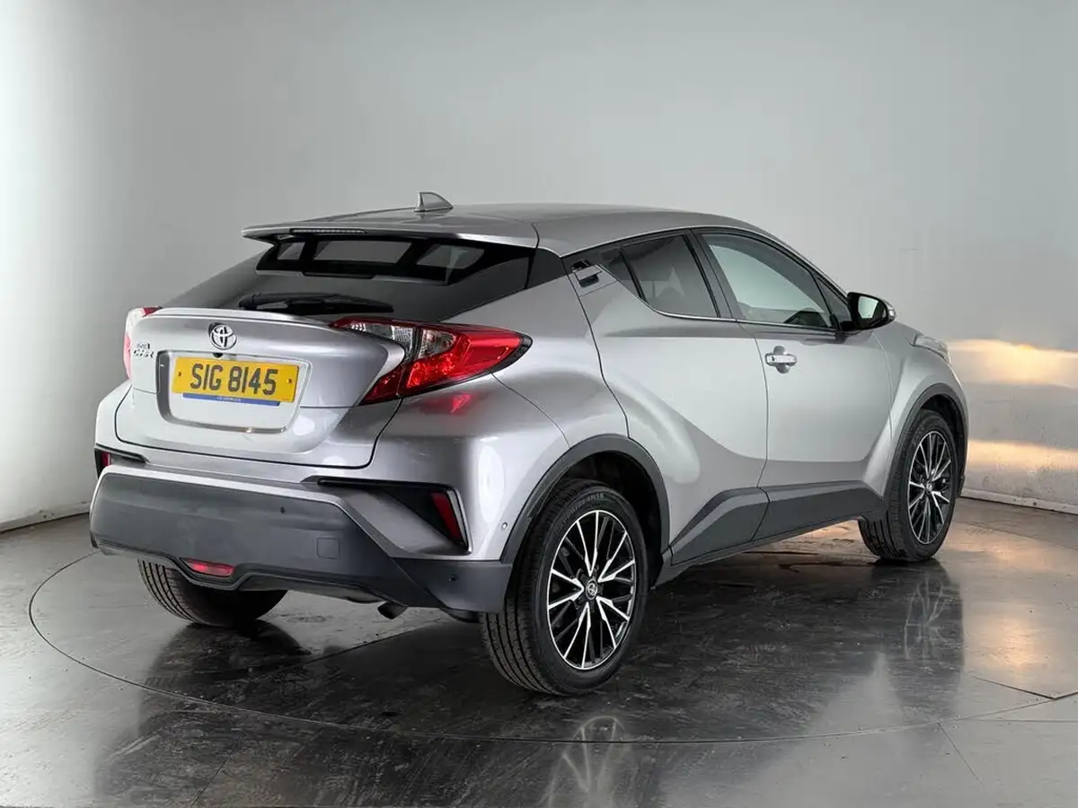2017-toyota-c-hr-12-excel-big-4