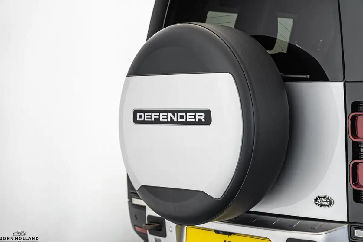 2021-land-rover-90-defender-30-d250-hse-big-17