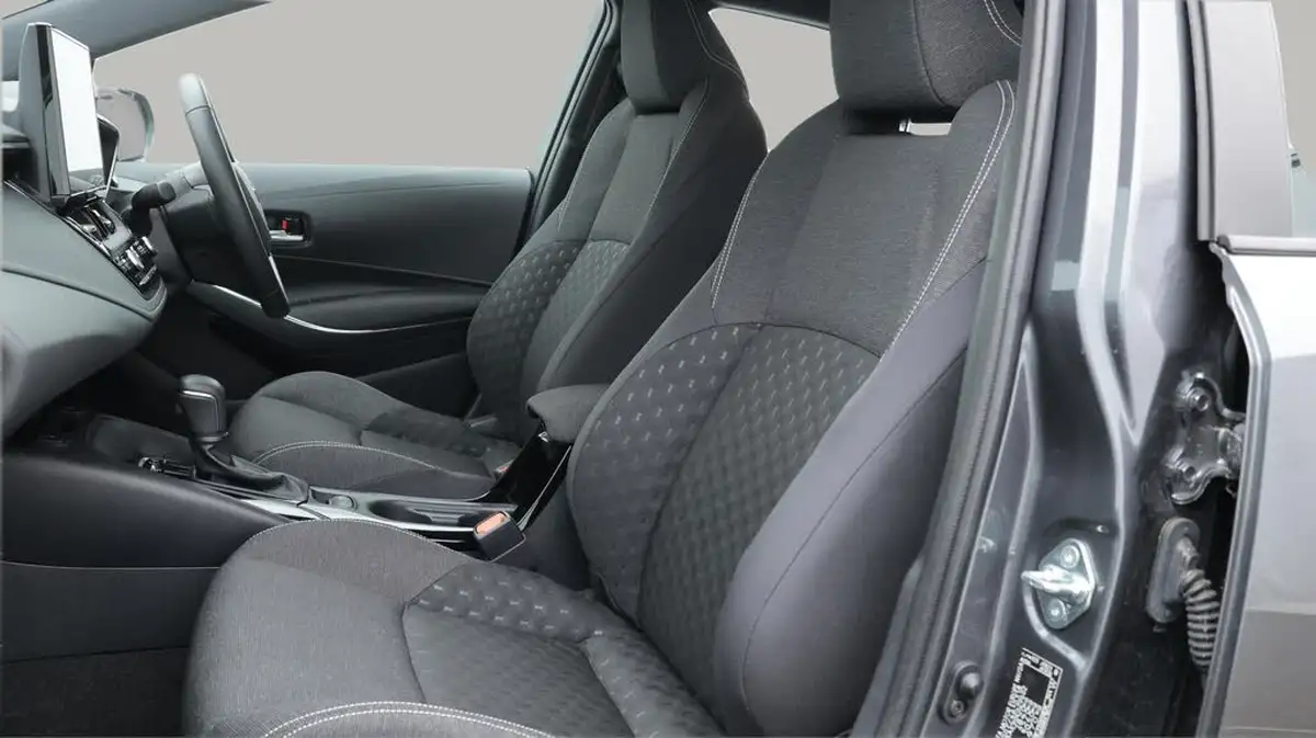 2023-toyota-corolla-18-vvt-i-icon-138bhp-hatchback-5d-big-14