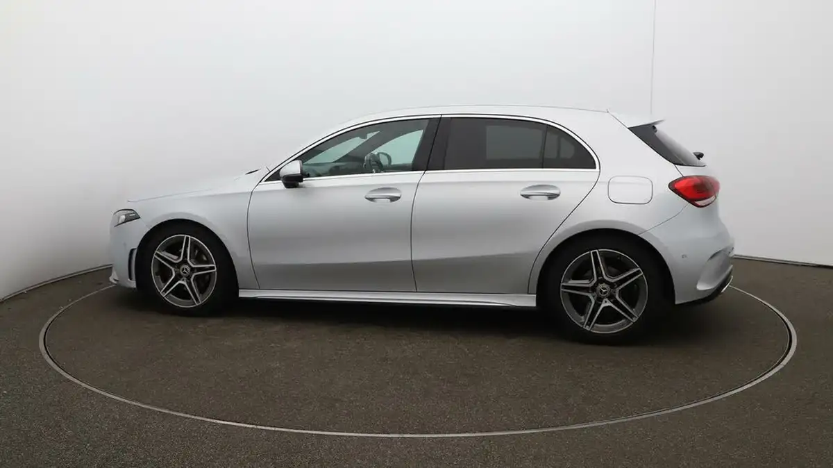 2020-mercedes-benz-a-class-20d-a200d-amg-line-executive-hatchback-5d-big-57