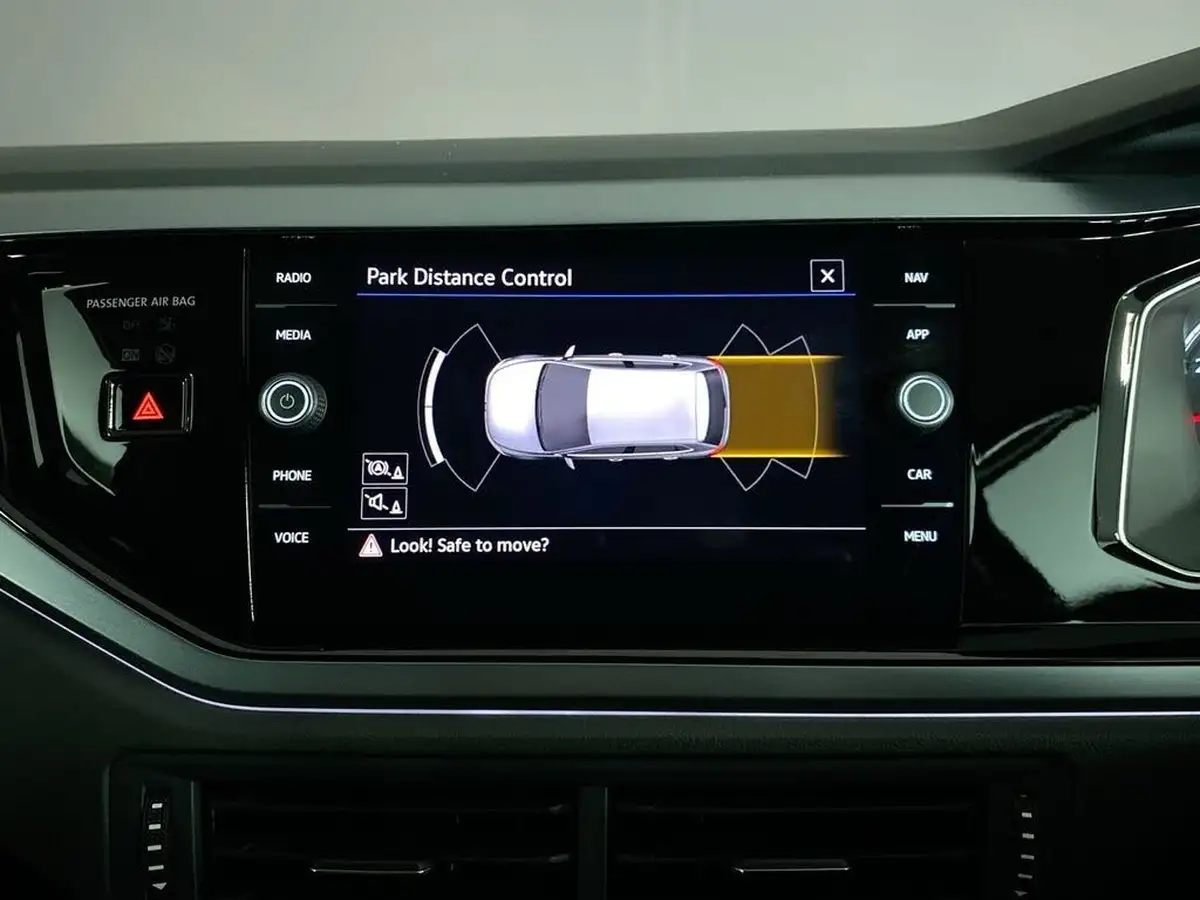 2021-volkswagen-polo-10-tsi-active-big-23