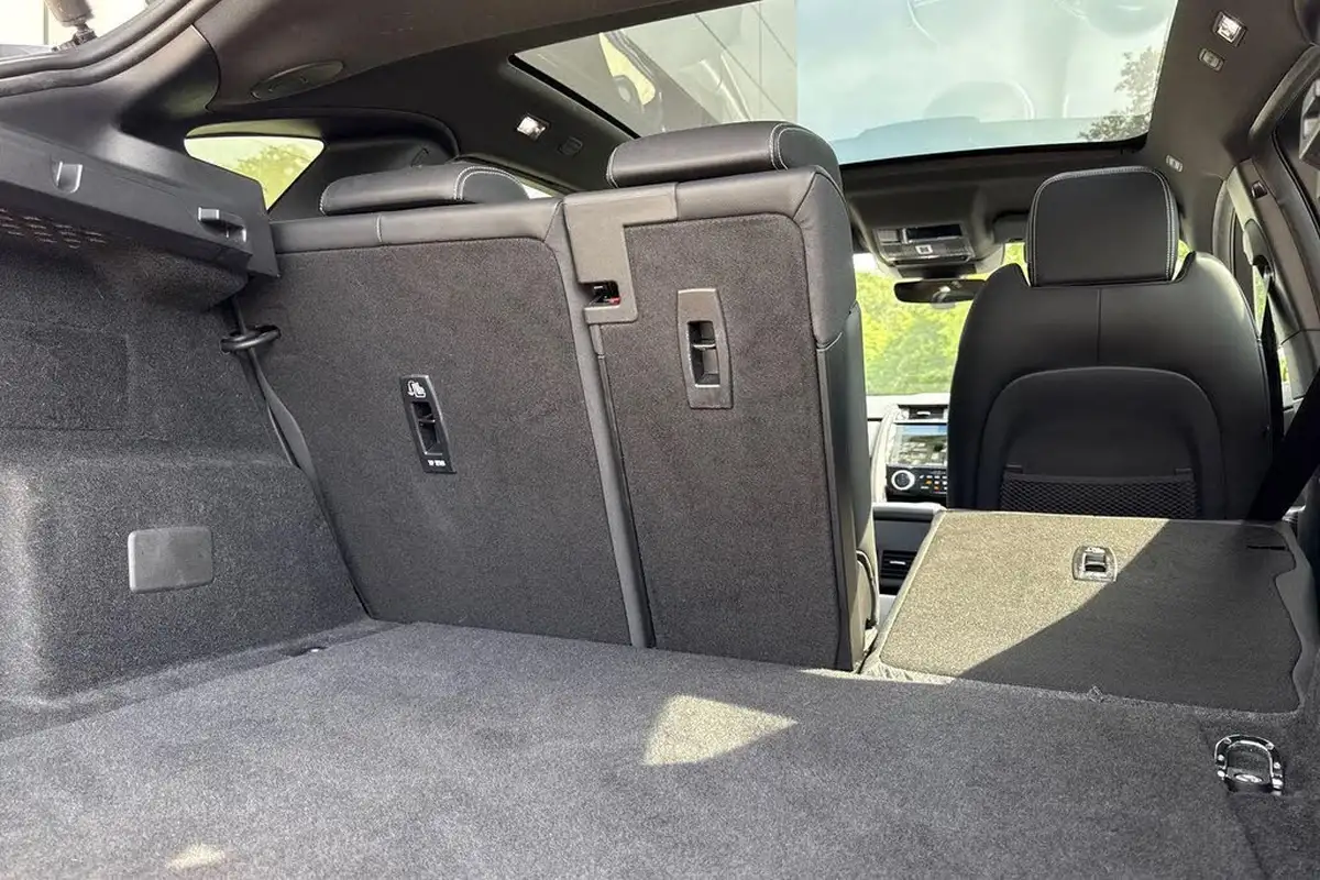 2024-jaguar-e-pace-20-d200-r-dynamic-se-black-big-34