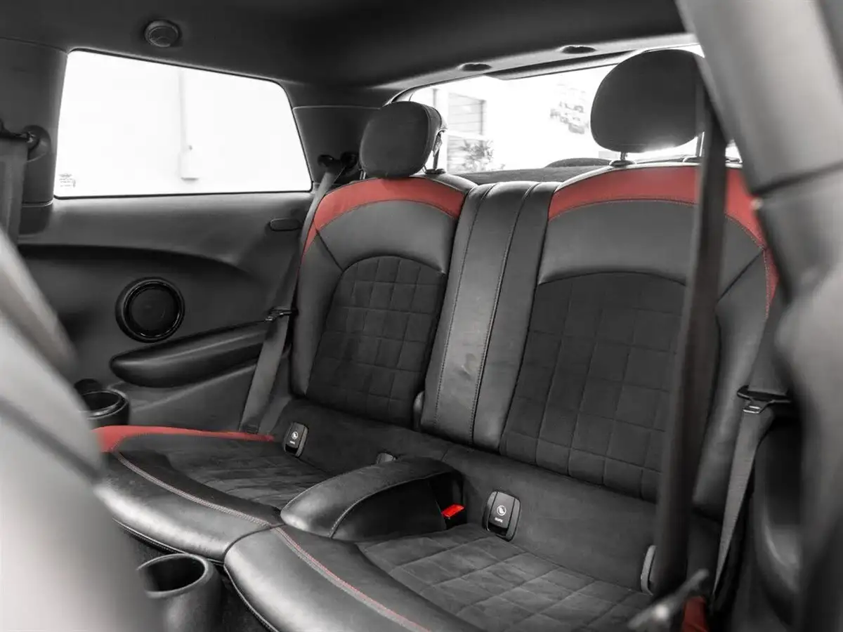 2016-mini-cooper-20-cooper-jcw-big-19