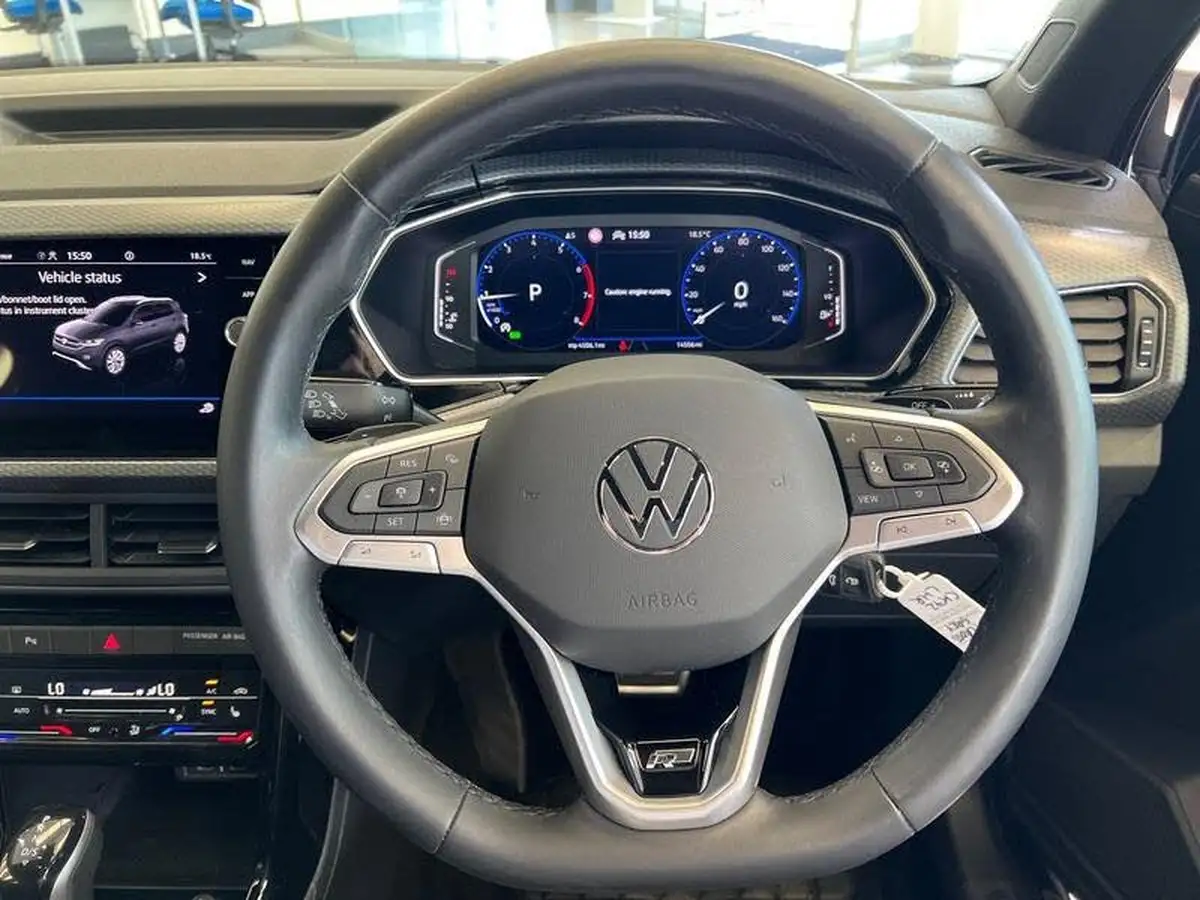 2022-volkswagen-t-cross-15-tsi-r-line-big-18