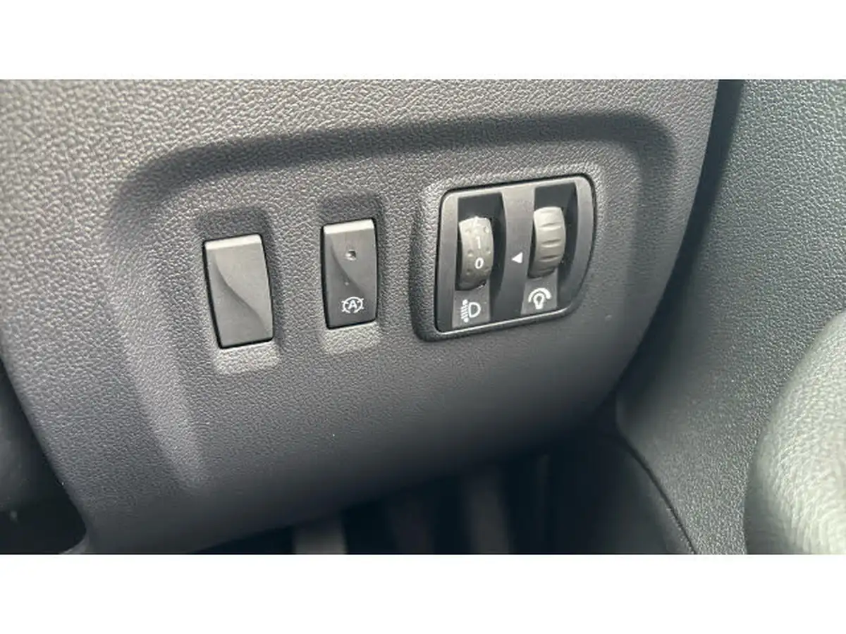 2019-renault-captur-09-tce-iconic-big-25