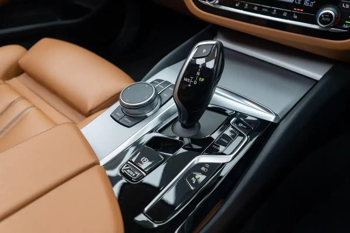 2020-bmw-5-series-20-530e-se-292bhp-saloon-4d-auto-big-28