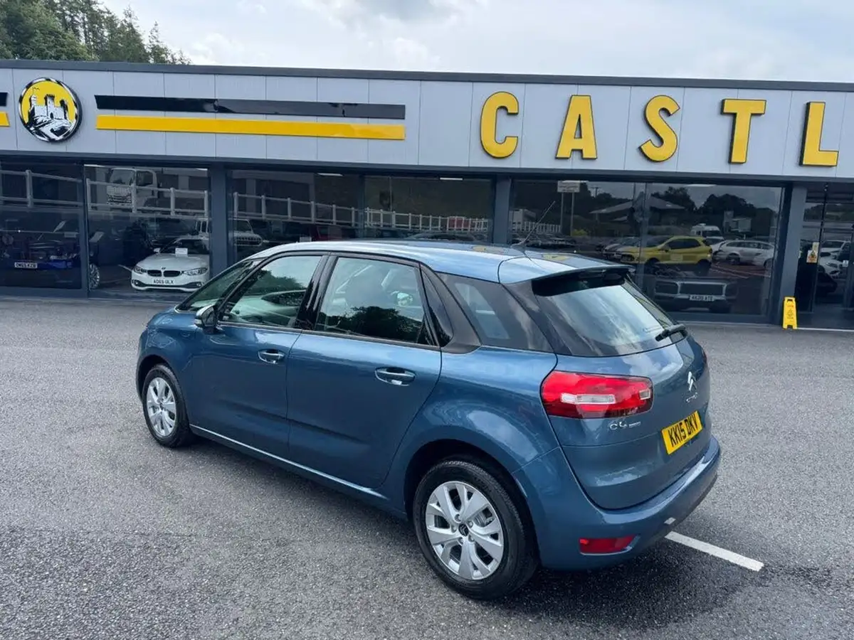 2015-citroen-c4-picasso-16bluehdi-vtr-120ps-big-4
