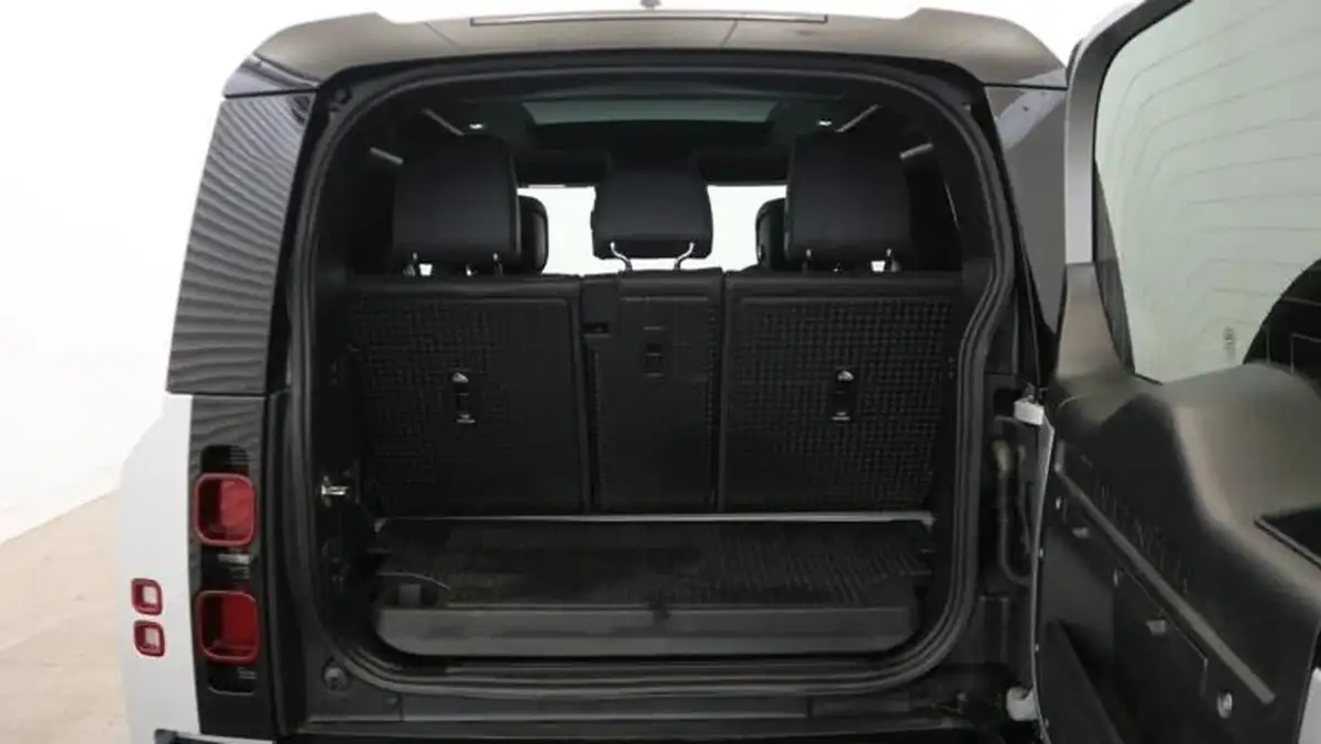 2024-land-rover-90-defender-30-d300-x-dynamic-hse-big-16
