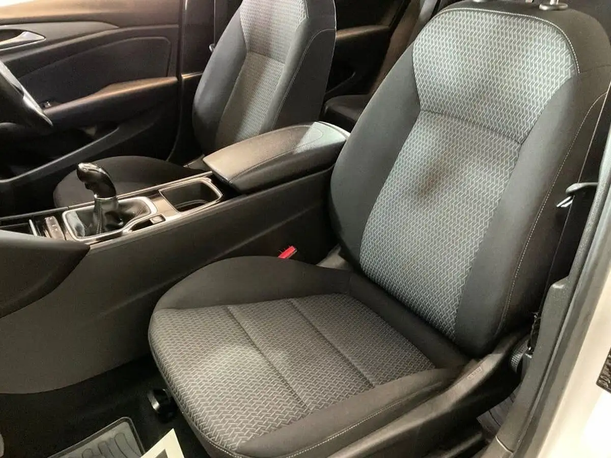 2021-vauxhall-insignia-grand-sport-15-turbo-d-se-nav-big-24