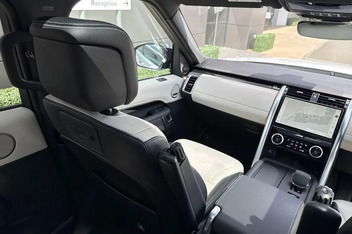 2021-land-rover-discovery-30-d250-r-dynamic-se-250ps-big-78