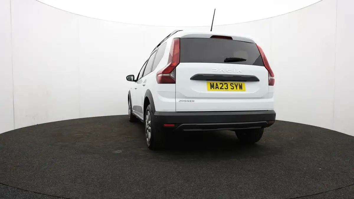 2023-dacia-jogger-10-tce-expression-big-11