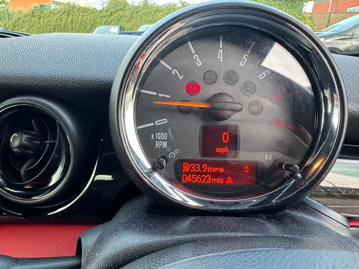 2015-mini-cooper-16-one-ss-big-11