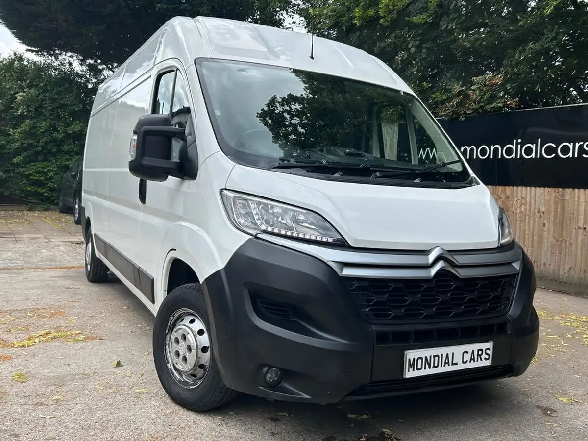 2020-citroen-relay-22bluehdi-35-l3h2-driver-big-6