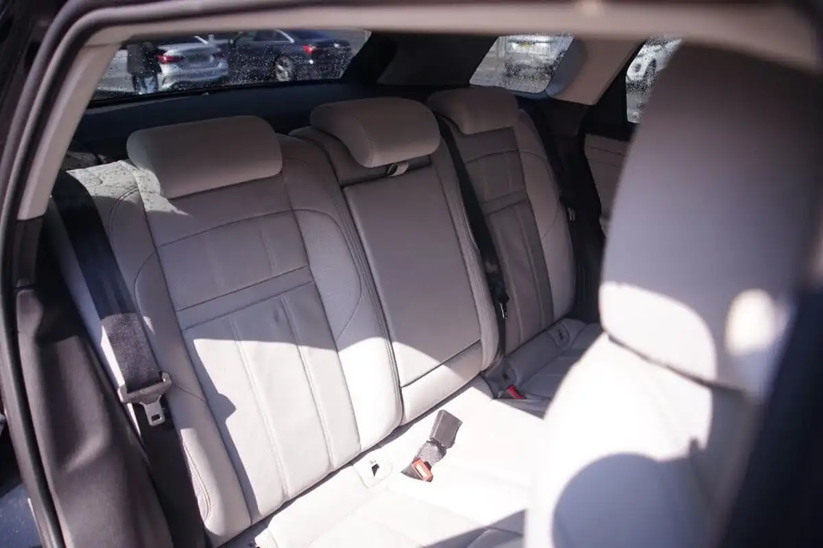 2021-land-rover-range-rover-evoque-20-p200-s-big-29