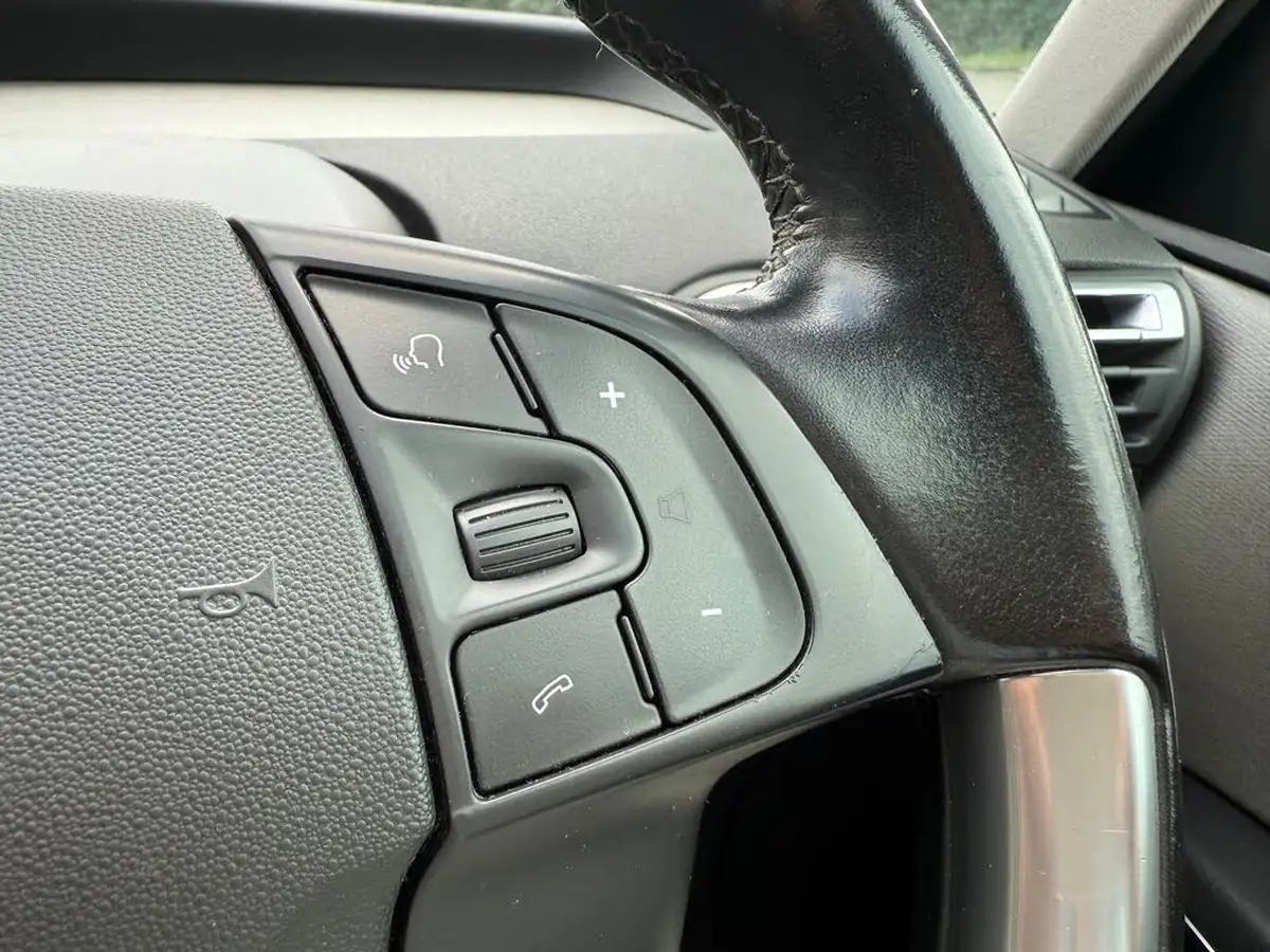 2017-citroen-grand-c4-picasso-16bluehdi-flair-big-49