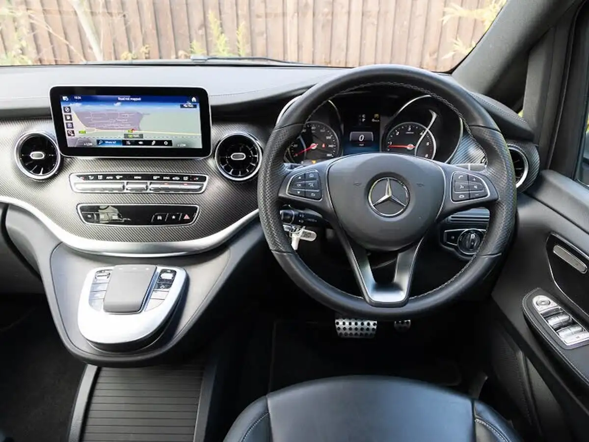 2024-mercedes-benz-v-class-20d-v220d-amg-line-extra-long-big-8