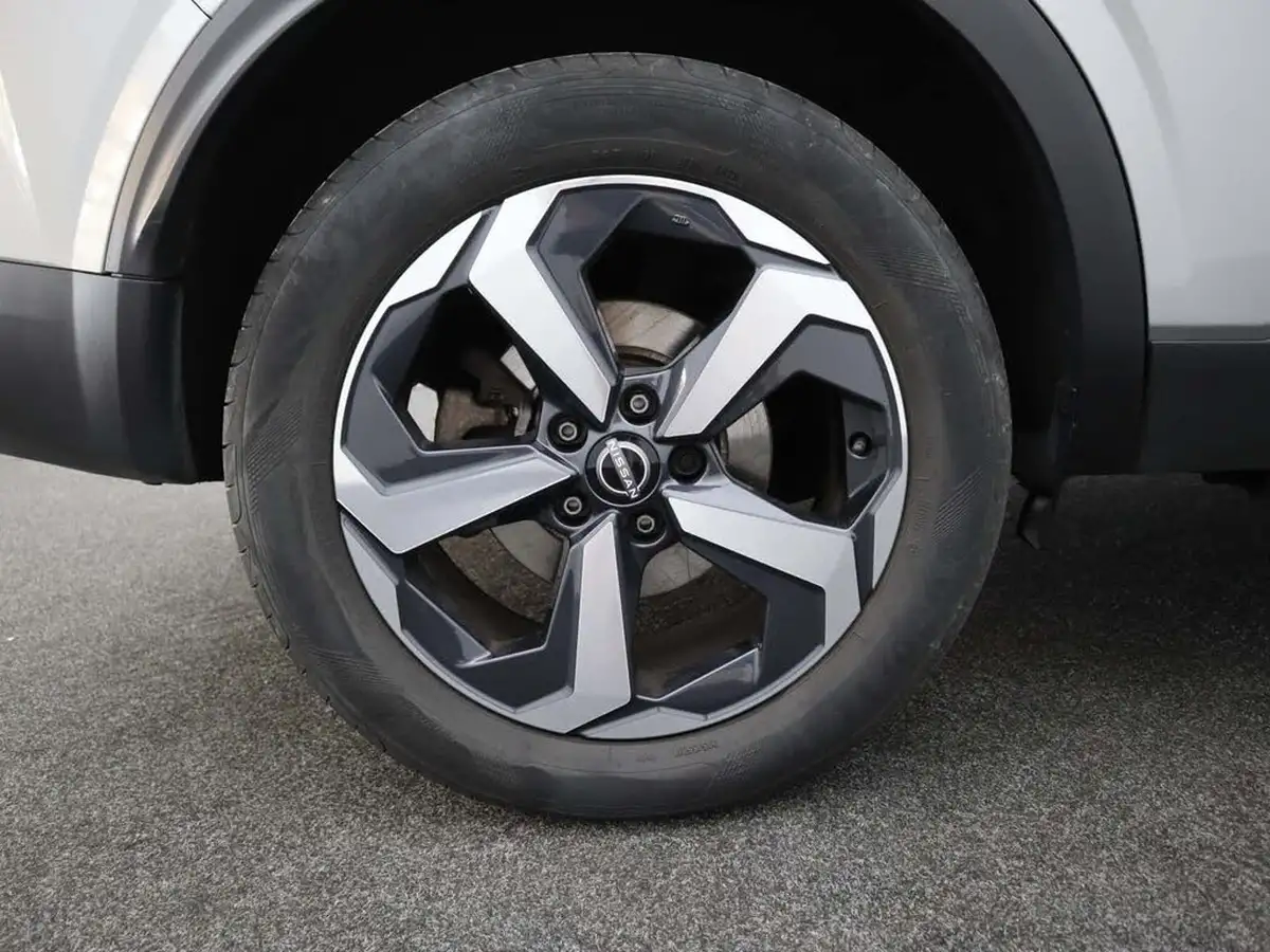 2022-nissan-qashqai-15-acenta-premium-big-6