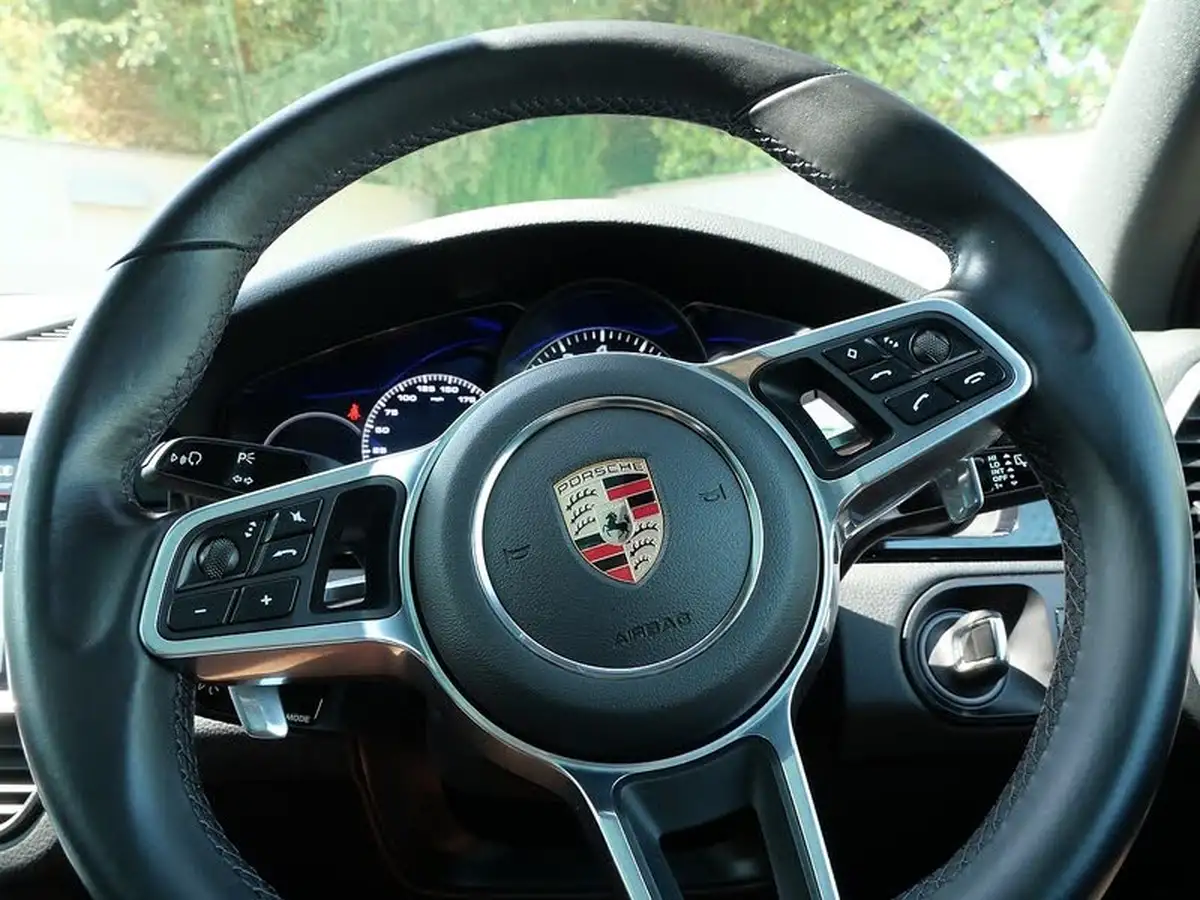 2019-porsche-cayenne-30-v6-s-big-25