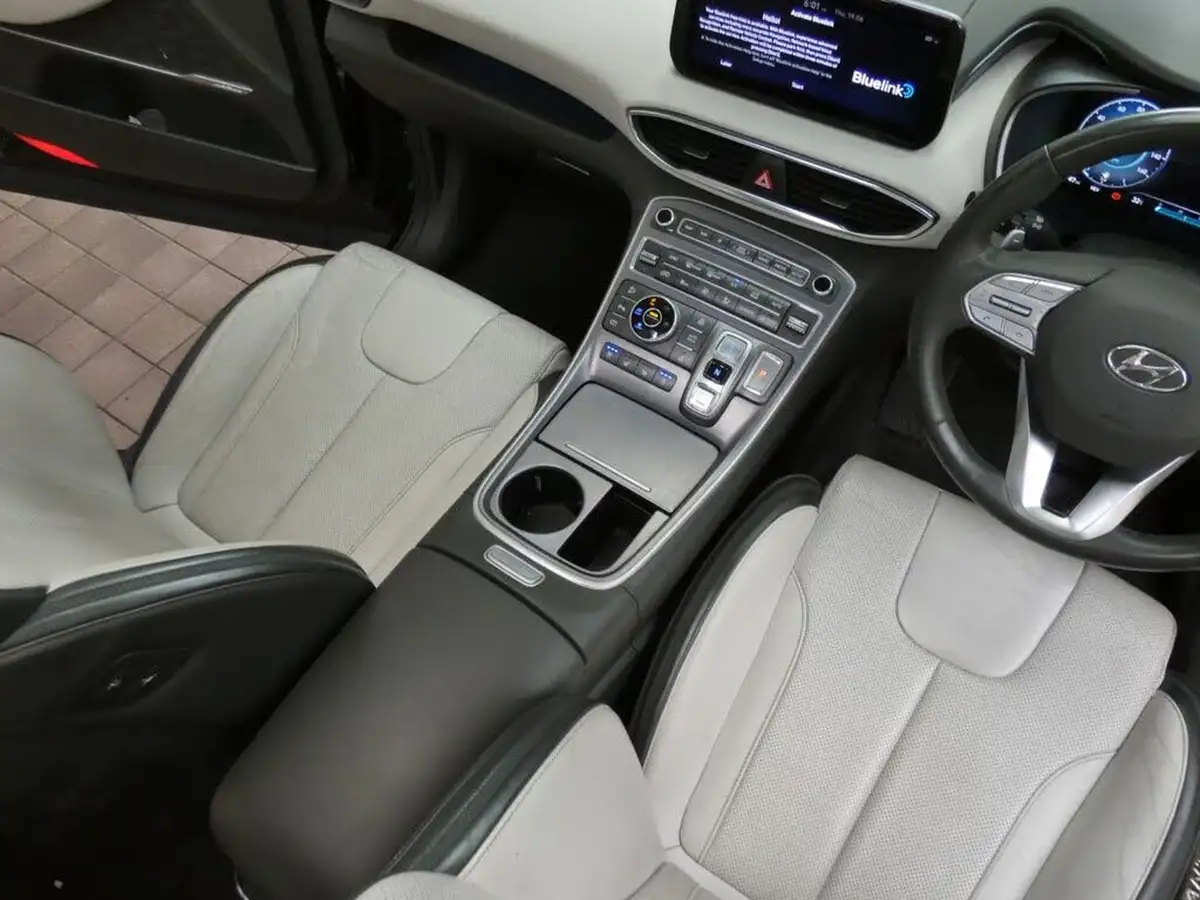 2022-hyundai-santa-fe-16-t-gdi-ultimate-265ps-4wd-phev-big-25