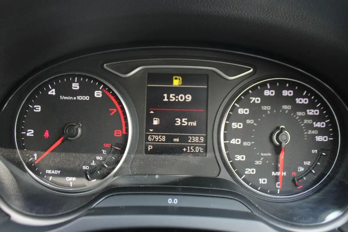 2016-audi-a3-cabriolet-14-tfsi-s-line-nav-tronic-big-32