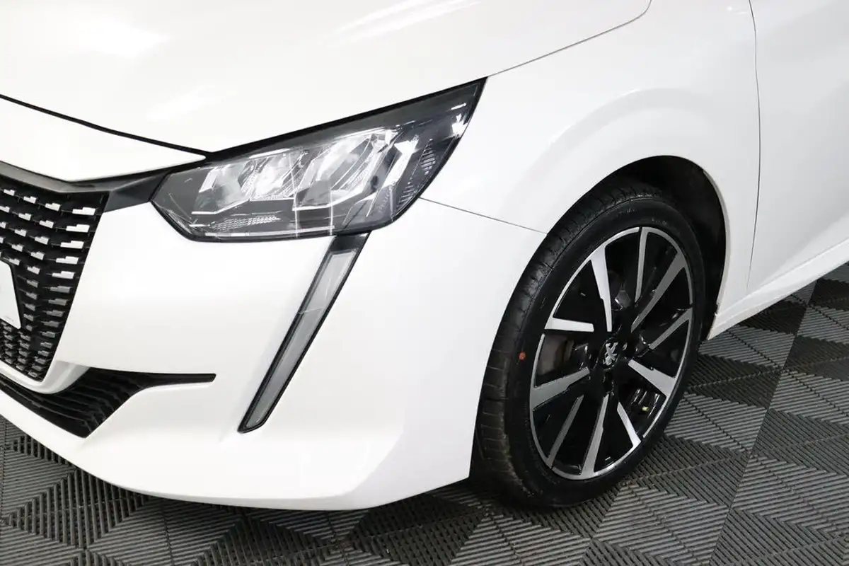 2020-peugeot-208-12-puretech-allure-130bhp-eat8-big-31