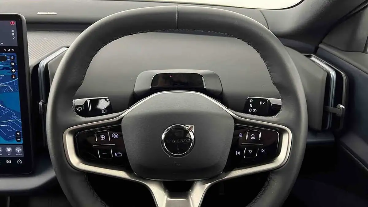 2024-volvo-ex30-e-single-motor-ultra-big-16