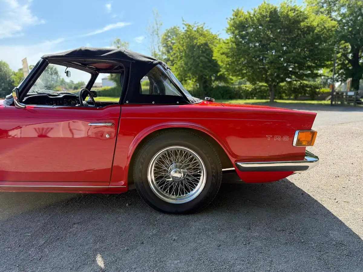 1971-triumph-tr6-convertible-big-14