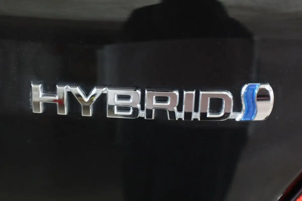 2022-toyota-c-hr-18-vvt-i-design-big-47