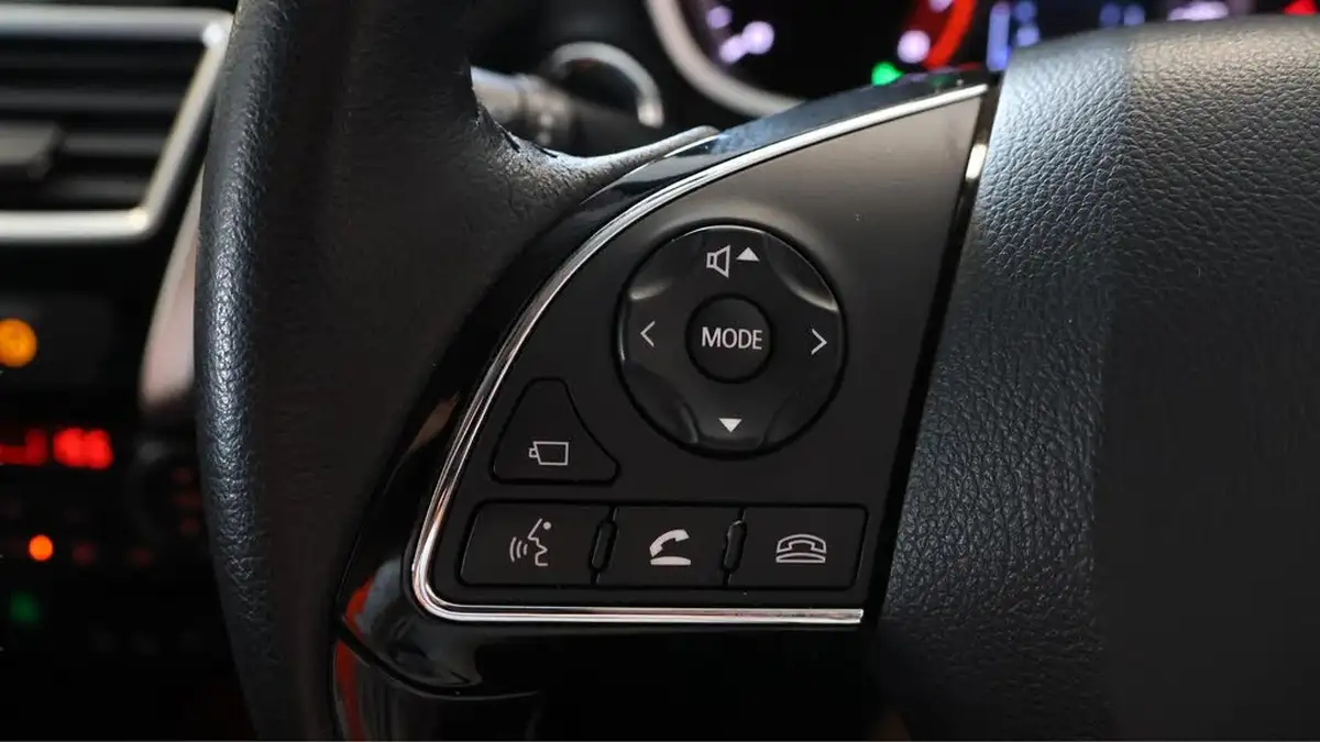 2019-mitsubishi-eclipse-cross-15-exceed-big-22