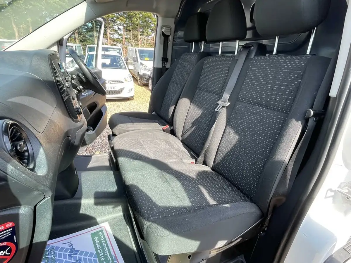 2021-mercedes-benz-vito-20cdi-114-progressive-l2-134bhpeu6dt-panel-1749cc-9g-tronic-big-23