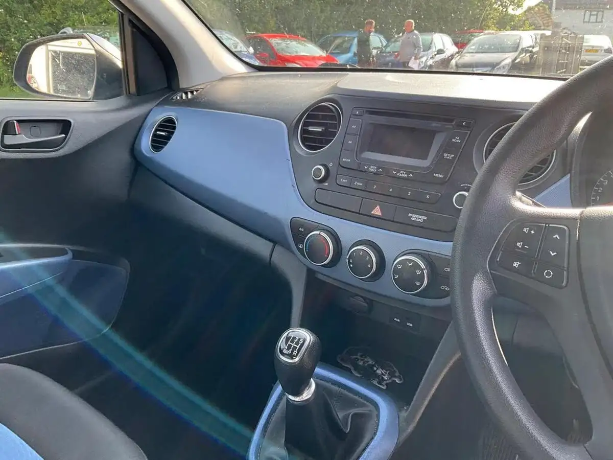 2017-hyundai-i10-10-se-big-29