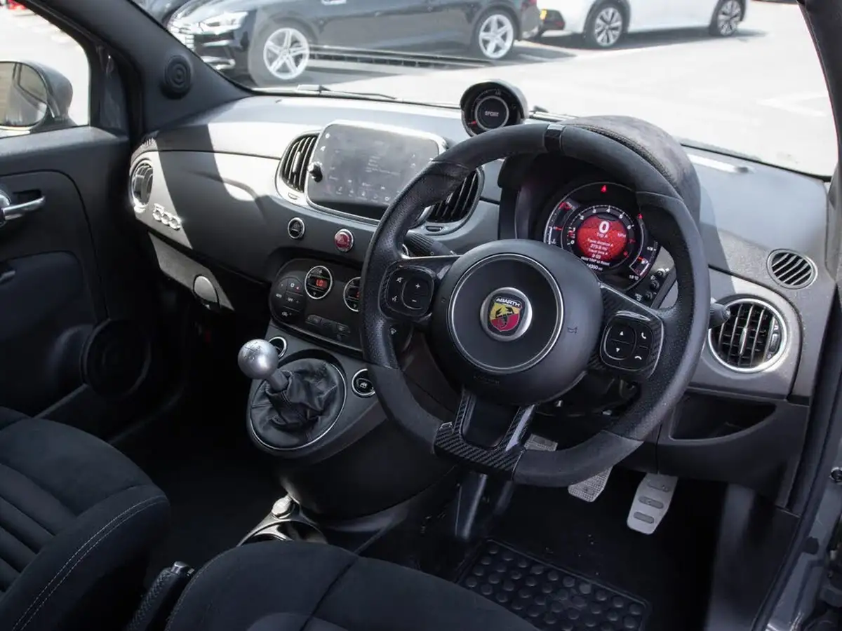 2019-abarth-595-14-tjet-competizione-big-3