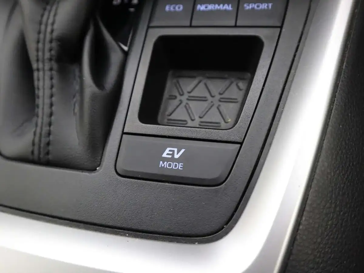 2021-toyota-rav4-25-vvt-i-design-215bhp-big-31