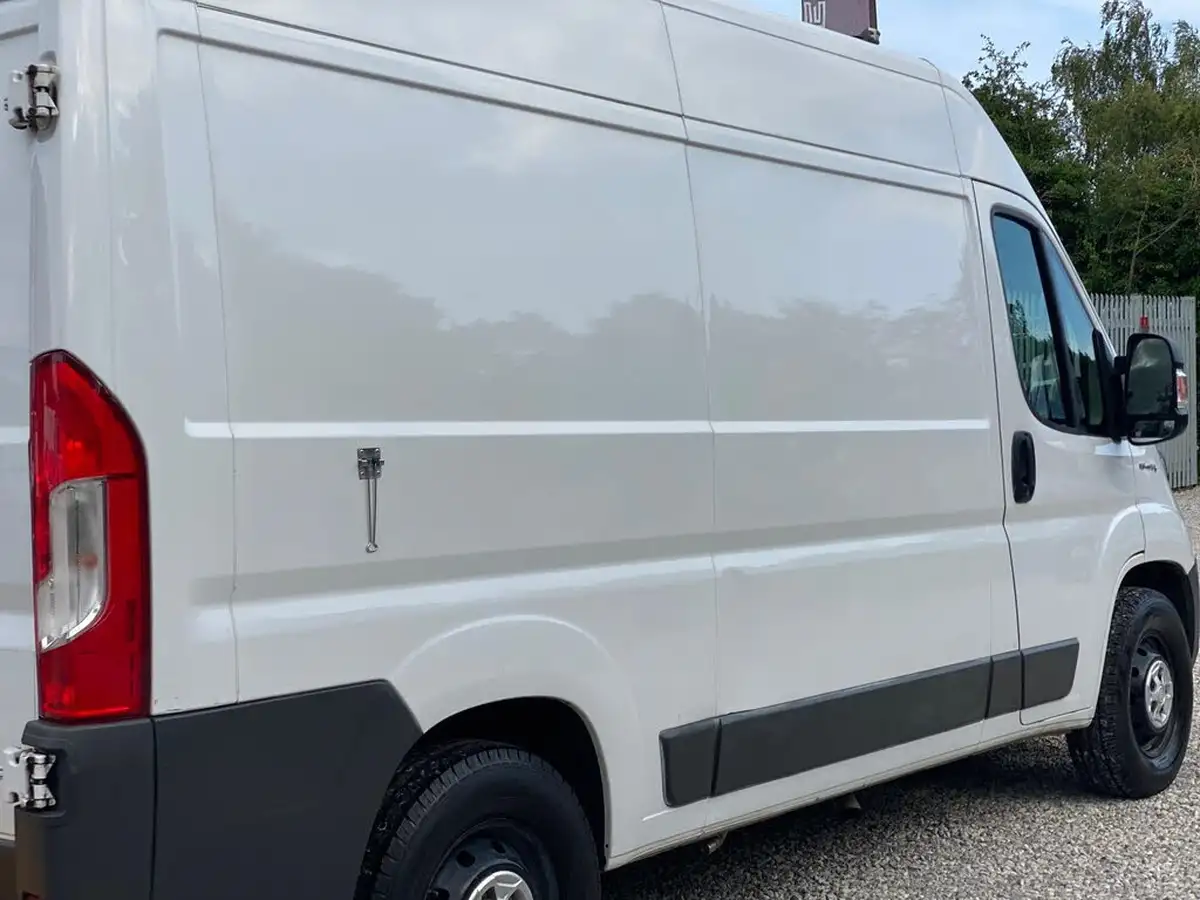 2017-fiat-ducato-20td-35-lh2-panel-big-59