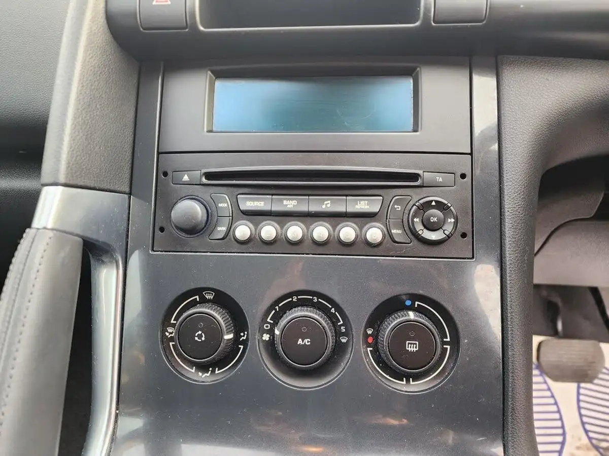 2015-peugeot-3008-crossover-16hdi-active-ss-etg-big-21