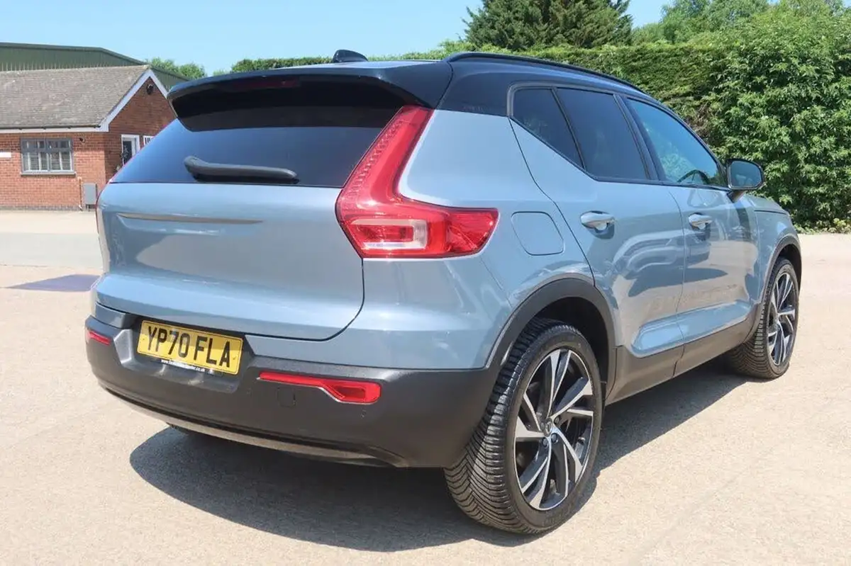 2020-volvo-xc40-15-t5-r-design-pro-plug-in-hybrid-big-17