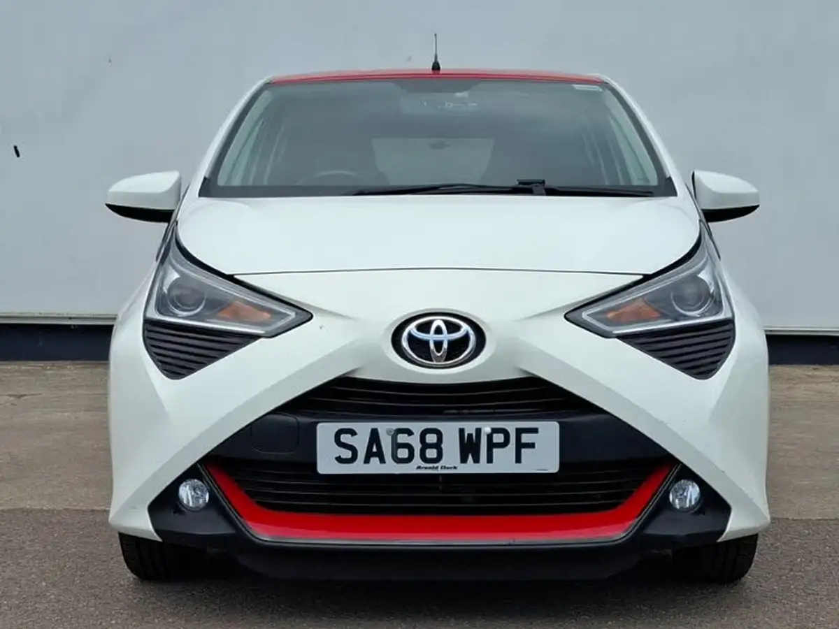2018-toyota-aygo-10-vvt-i-x-press-71bhp-big-18