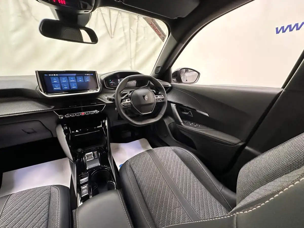 2023-peugeot-2008-suv-12-puretech-allure-big-29
