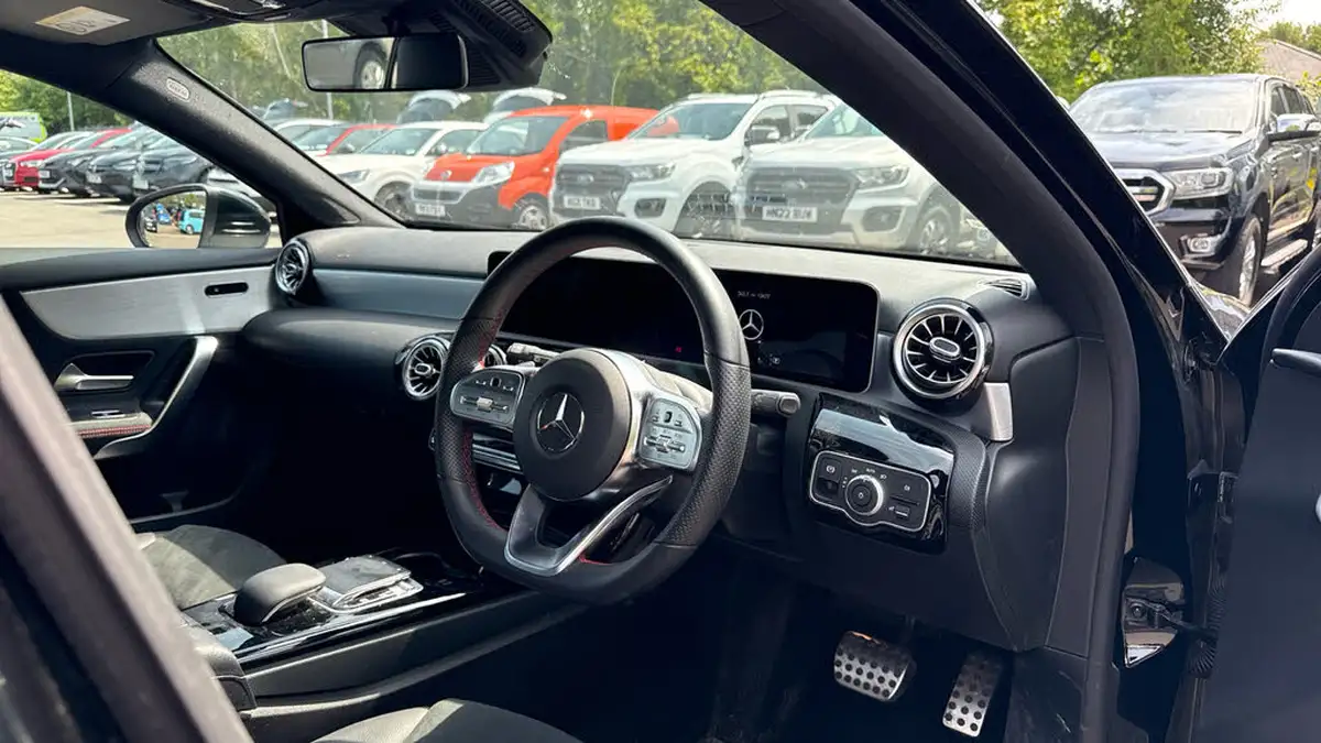 2019-mercedes-benz-a-class-20-a220-amg-line-premium-hatchback-5d-big-8