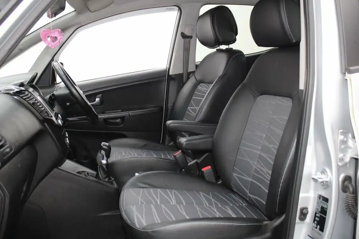 2016-kia-venga-16-3-isg-big-22