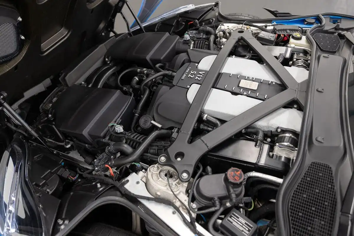 2019-aston-martin-dbs-52-v12-superleggera-big-47