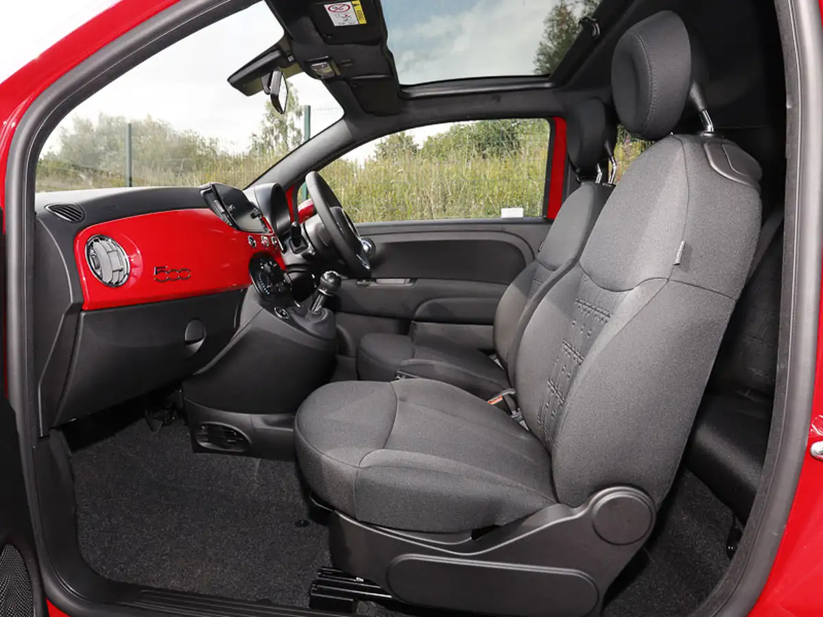 2025-fiat-500-10-big-13