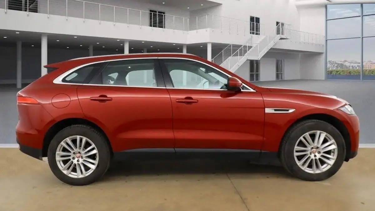 2018-jaguar-f-pace-20-i4d-portfolio-180ps-awd-auto-big-8