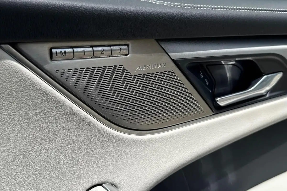 2023-jaguar-f-pace-20-p250-r-dynamic-se-black-big-57