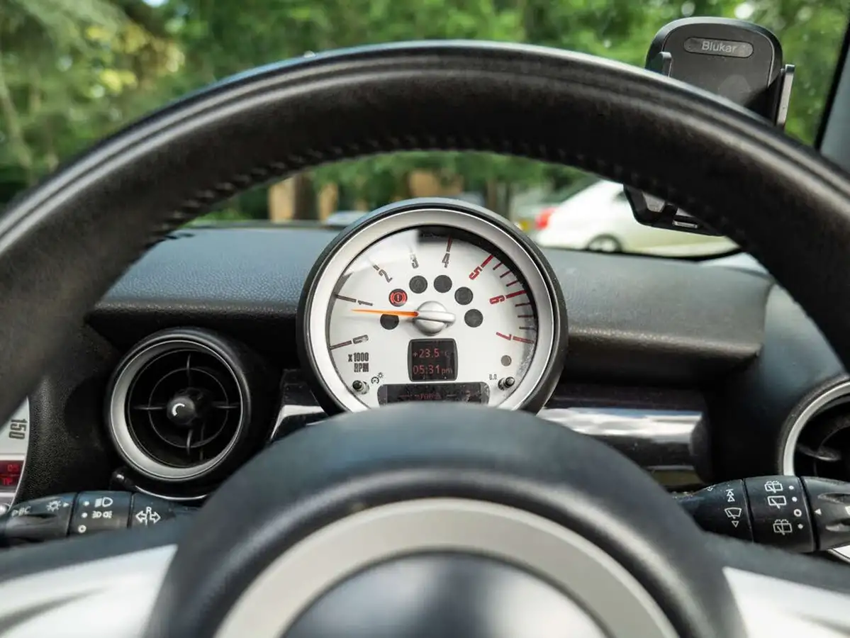 2008-mini-cooper-16td-cooper-d-110bhp-big-18