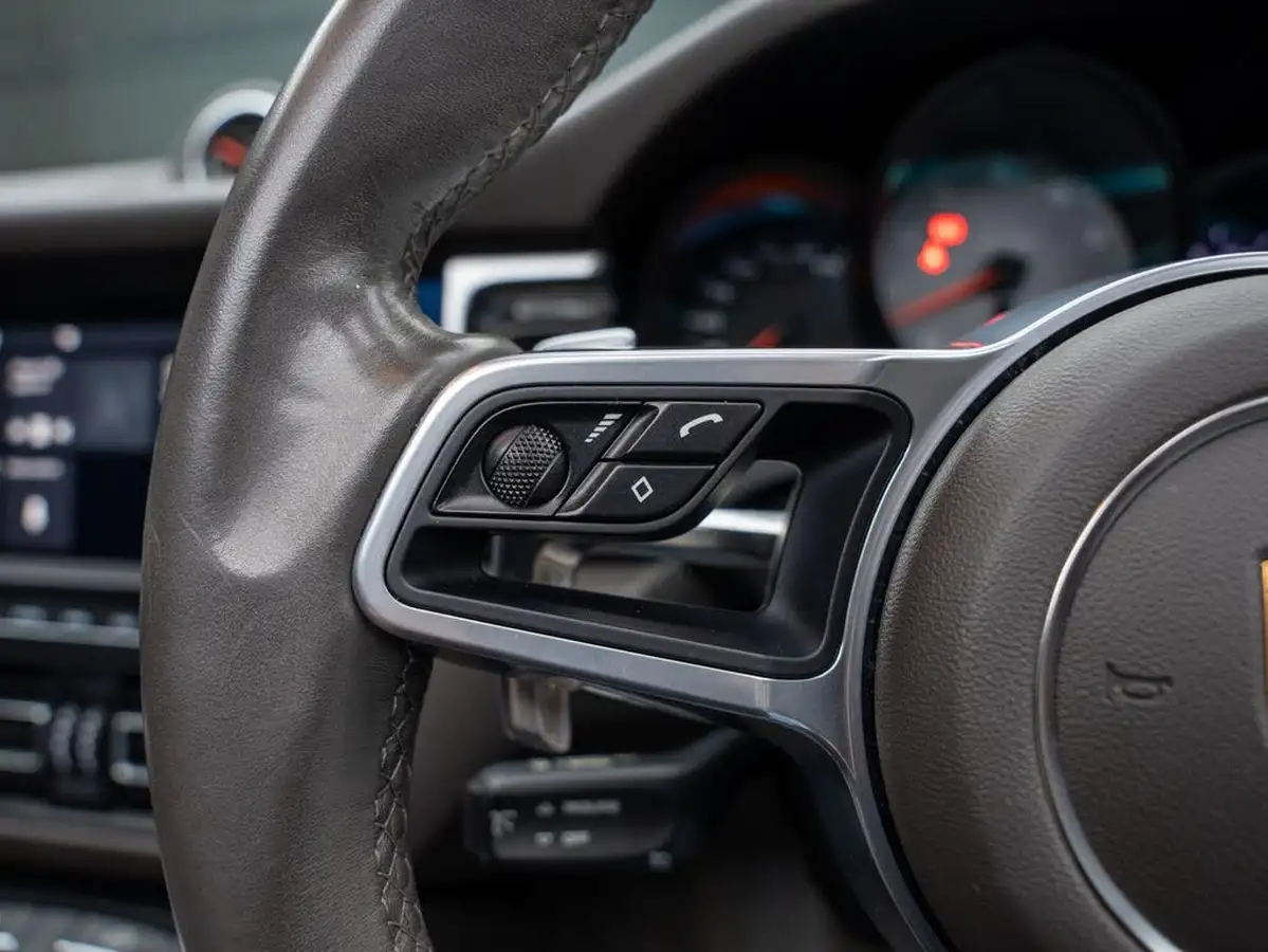2020-porsche-macan-30-v6-s-big-26