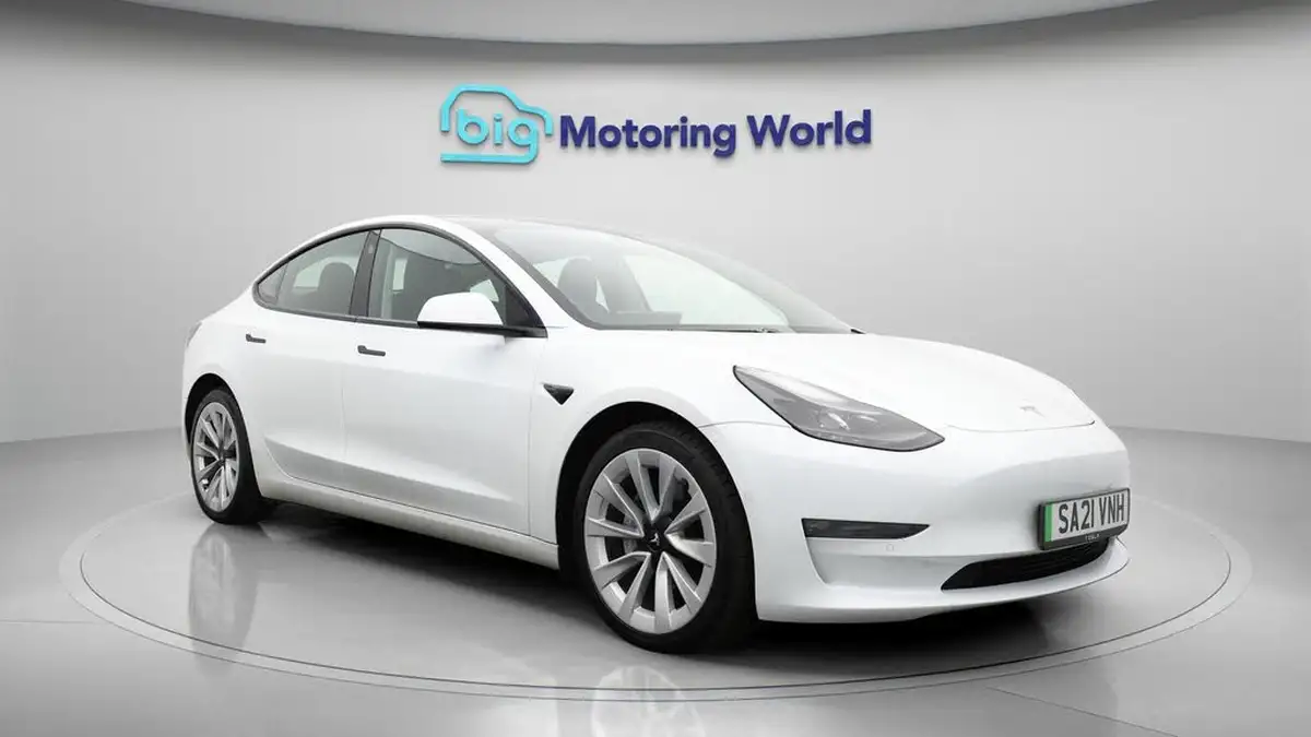 2021-tesla-model-3-e-long-range-4x4-big-1